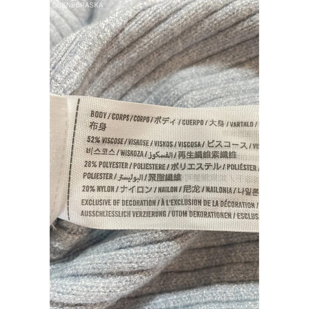 Abercrombie & Fitch Blue‎ Soft Womens Sweater - Size M - Picture 7 of 8